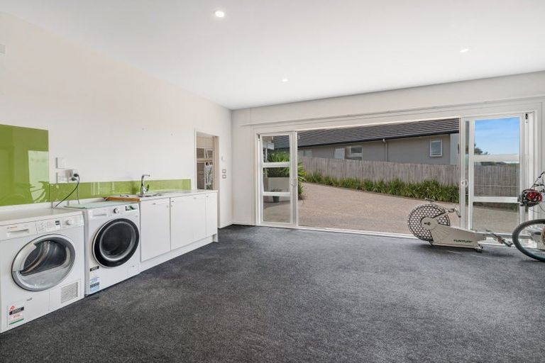 Photo of property in 21 Grand Drive, Orewa, 0931