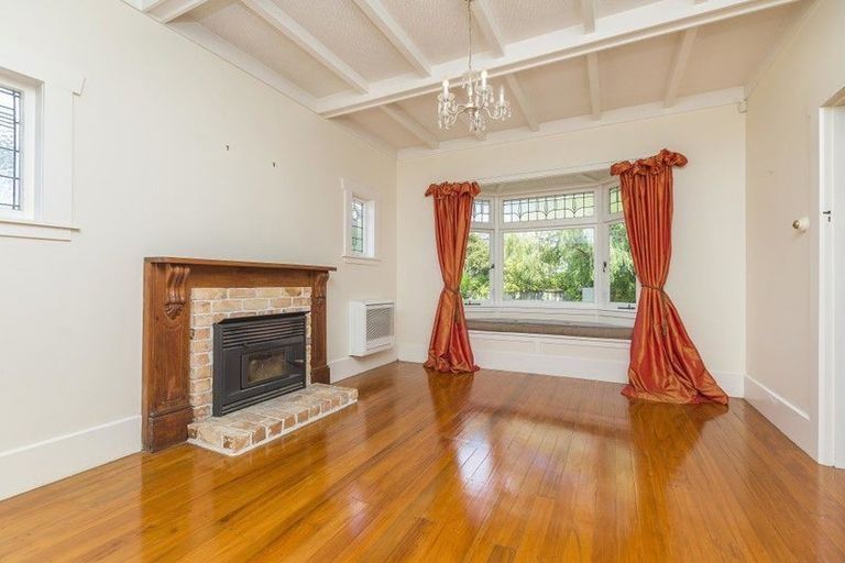 Photo of property in 172 Lake Road, Belmont, Auckland, 0622