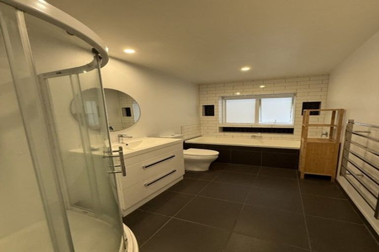 Photo of property in 54e Birkdale Road, Birkdale, Auckland, 0626