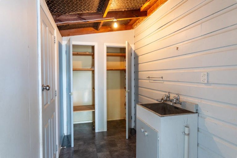 Photo of property in 21 Bevan Street, Woodville, 4920