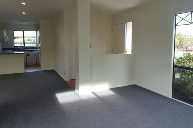Photo of property in 8 Sandholm Close, North New Brighton, Christchurch, 8083