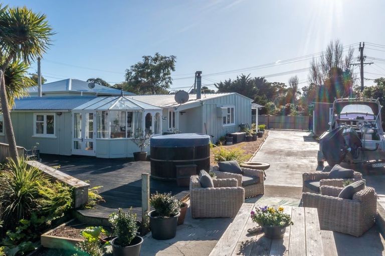 Photo of property in 56 Poplar Avenue, Raumati South, Paraparaumu, 5032