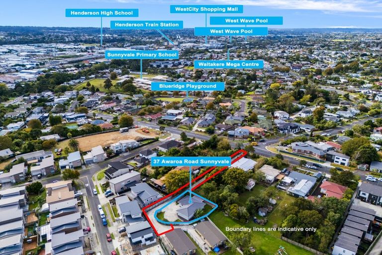 Photo of property in 37 Awaroa Road, Sunnyvale, Auckland, 0612