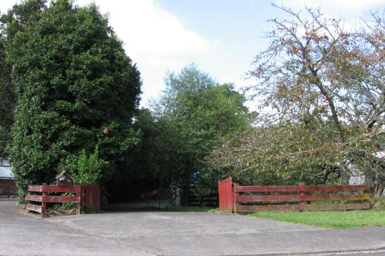 Photo of property in 1a Palmer Avenue, Glen Eden, Auckland, 0602