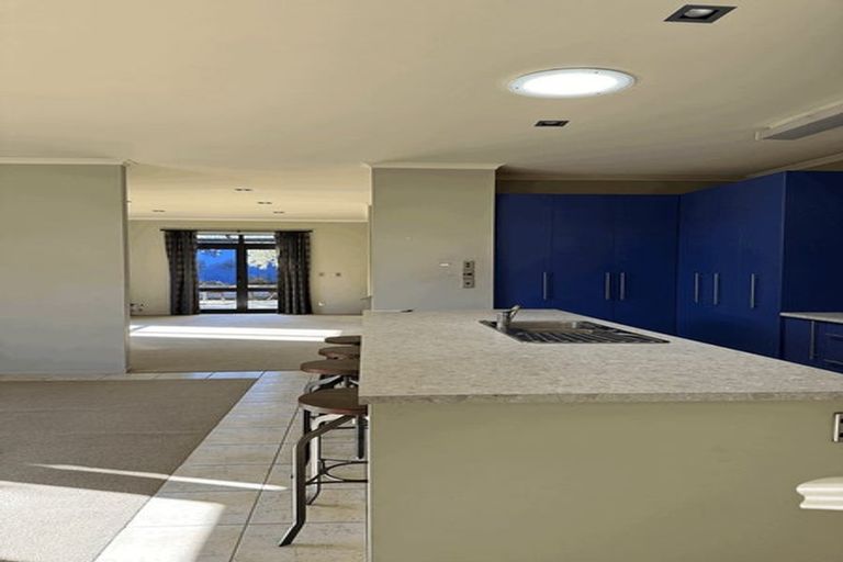 Photo of property in 127 Victoria Street, Cambridge, 3434