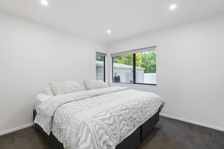Photo of property in 2/8 Celmisia Place, Weymouth, Auckland, 2103