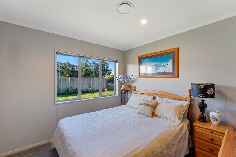 Photo of property in 5 Byron Brown Place, Otaki Beach, Otaki, 5512