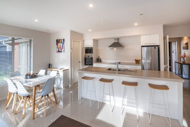 Photo of property in 2 Levinge Lane, Hillmorton, Christchurch, 8024