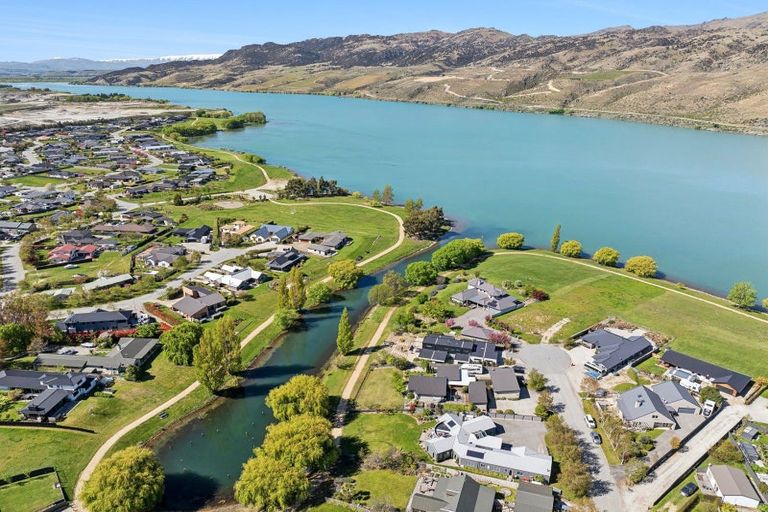 Photo of property in 9 Quartz Lane, Mount Pisa, Cromwell, 9383