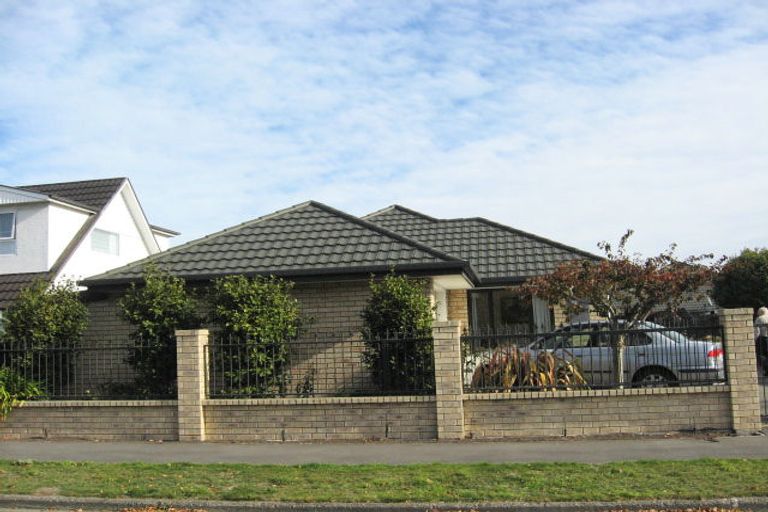 Photo of property in 13 Colman Avenue, Sockburn, Christchurch, 8042