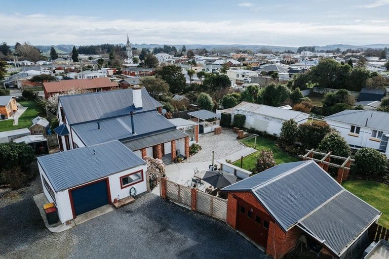 Photo of property in 6 Johnson Street, Milton, 9220