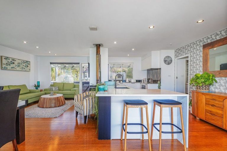 Photo of property in 241 Paku Drive, Tairua, 3508