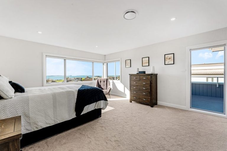 Photo of property in 33 Te Oneroa Way, Long Bay, Auckland, 0630