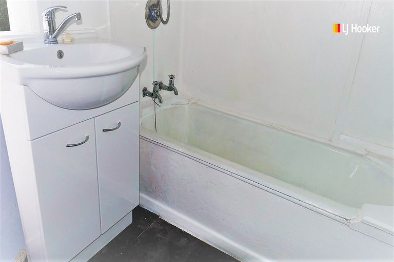 Photo of property in 28 Craig Street, Palmerston, 9430