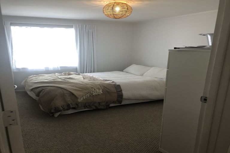 Photo of property in 80 The Parade, Island Bay, Wellington, 6023