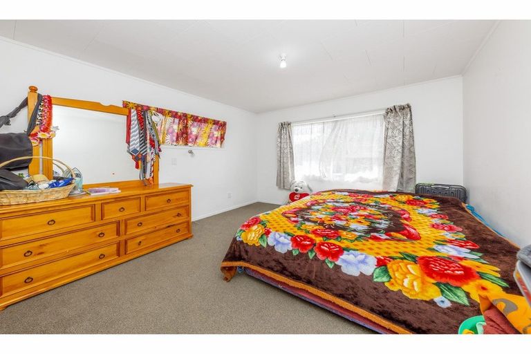 Photo of property in 32 Tamworth Close, Manurewa, Auckland, 2102