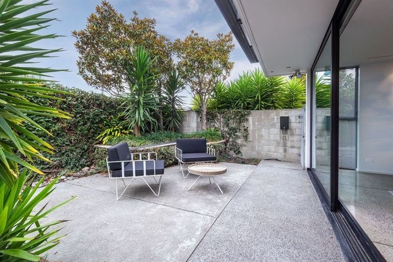 Photo of property in 1 Millbank Lane, Merivale, Christchurch, 8014