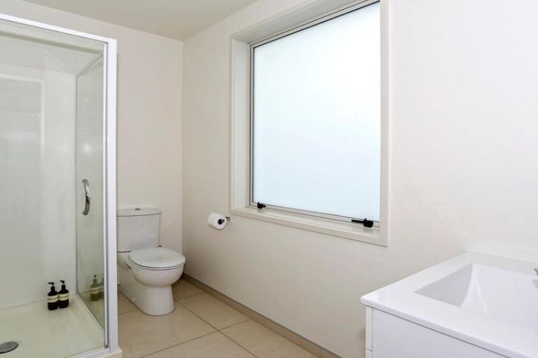 Photo of property in 5 Butterworth Crescent, Papamoa Beach, Papamoa, 3118