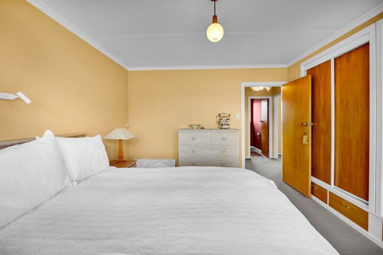 Photo of property in 27 Cameron Street, Hawera, 4610