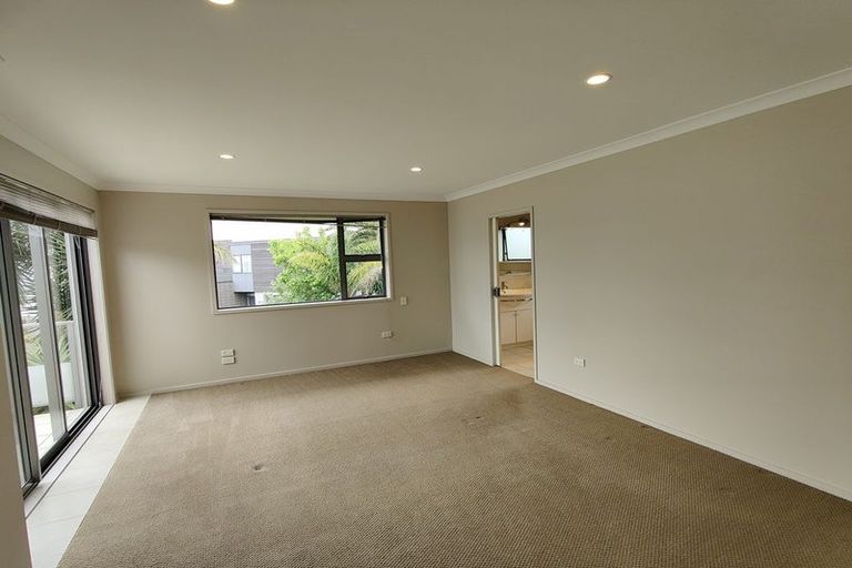 Photo of property in 41 Sorrel Crescent, Bucklands Beach, Auckland, 2012