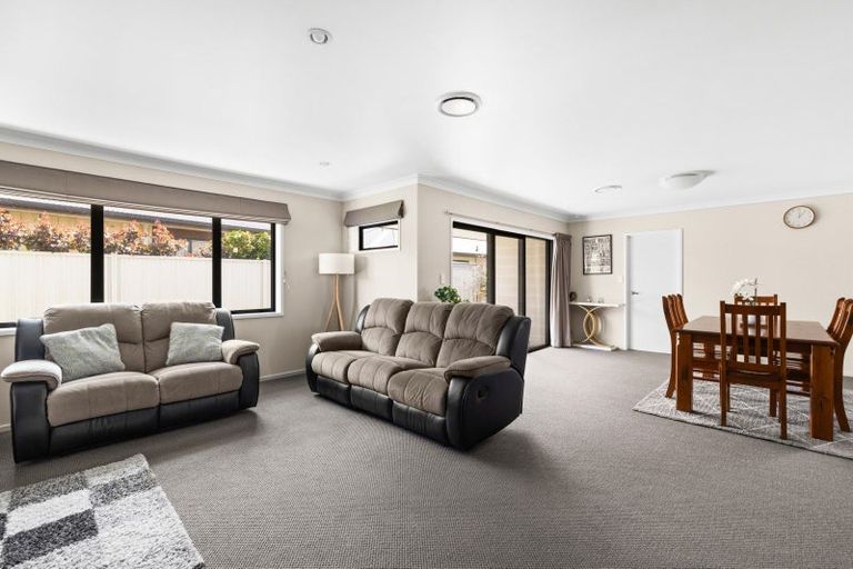 Photo of property in 216 Frimley Oaks, Frimley, Hastings, 4120