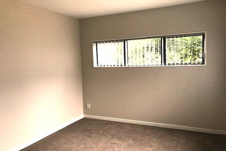 Photo of property in 43 Huarahi Pai Road, Huapai, Kumeu, 0810