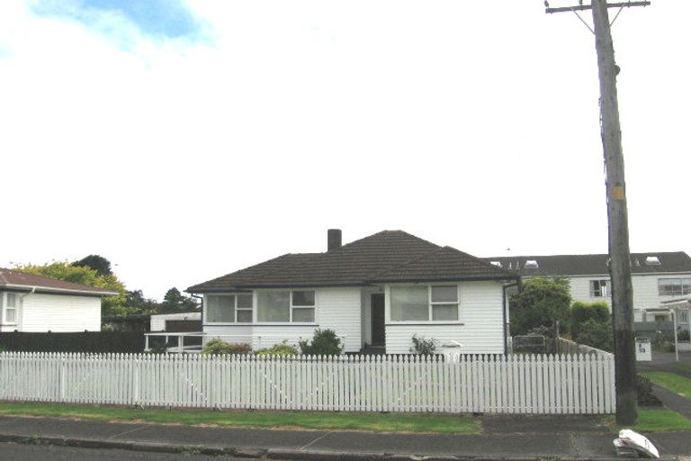 Photo of property in 15 Harwood Road, Mount Wellington, Auckland, 1060