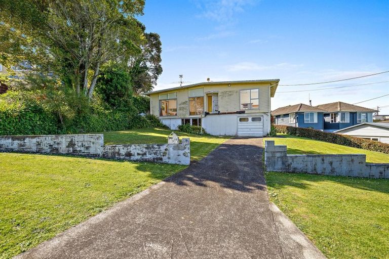 Photo of property in 14 Donovan Avenue, Massey, Auckland, 0614