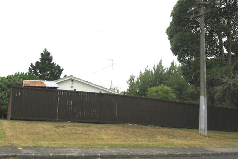 Photo of property in 38 Lanigan Street, Birkdale, Auckland, 0626