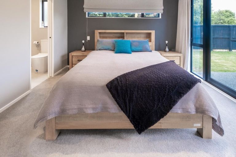 Photo of property in 19 Tara Crescent, Woodend, 7610