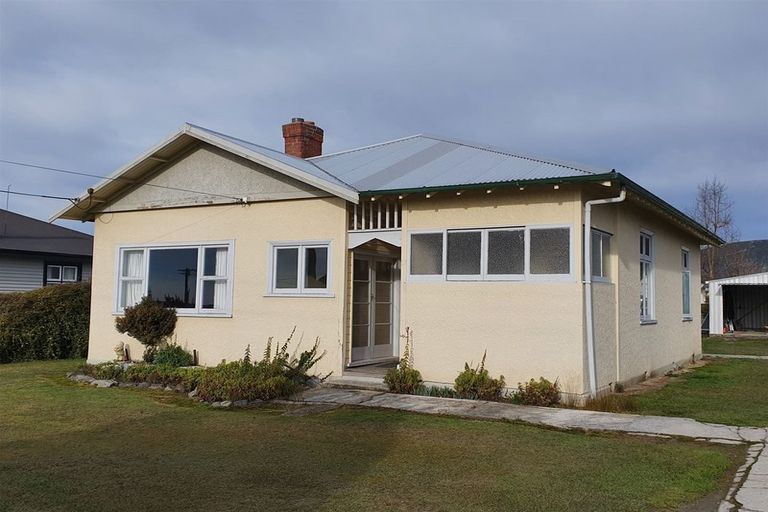 Photo of property in 17 George Street, Waimate, 7924