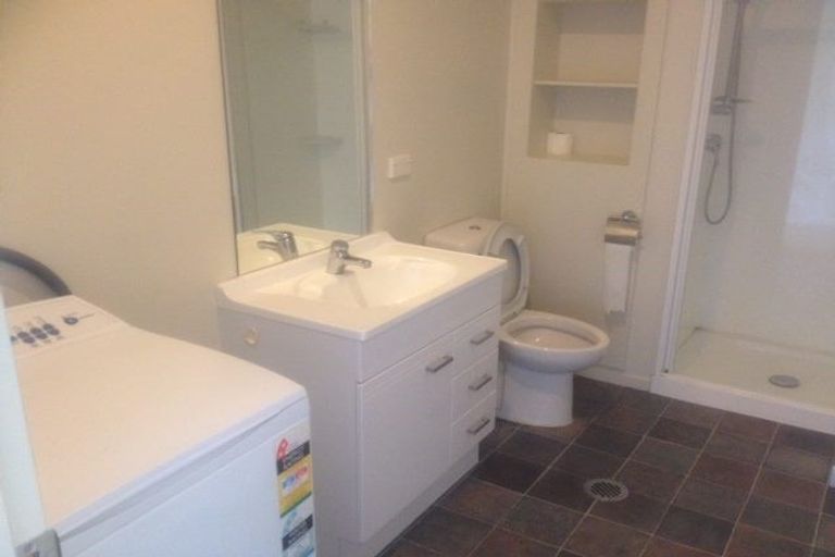 Photo of property in 9/28 The Avenue, Albany, Auckland, 0632