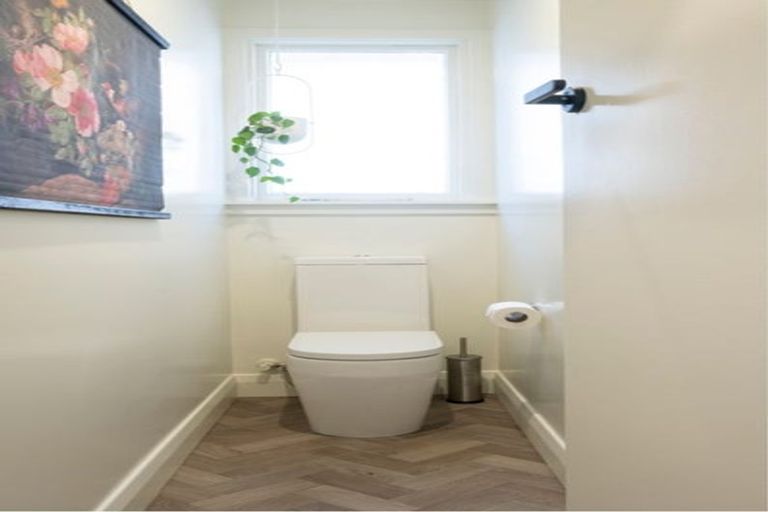 Photo of property in 2/103 Opawa Road, Opawa, Christchurch, 8023