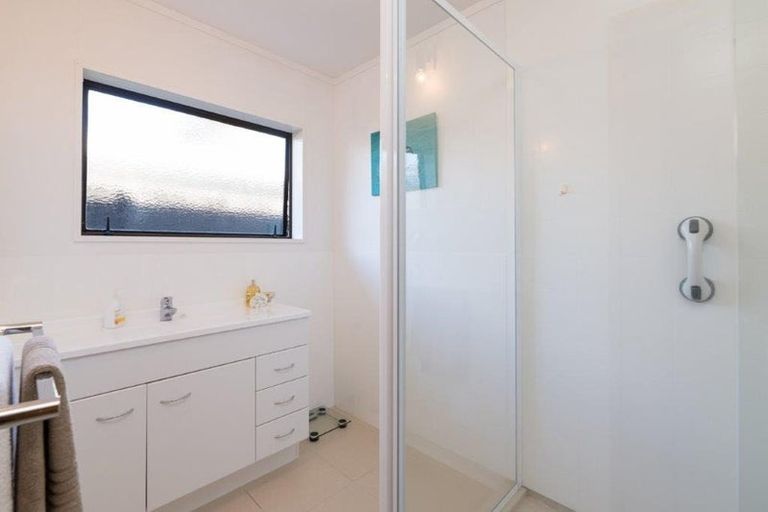 Photo of property in 11 Goods Road, Otumoetai, Tauranga, 3110