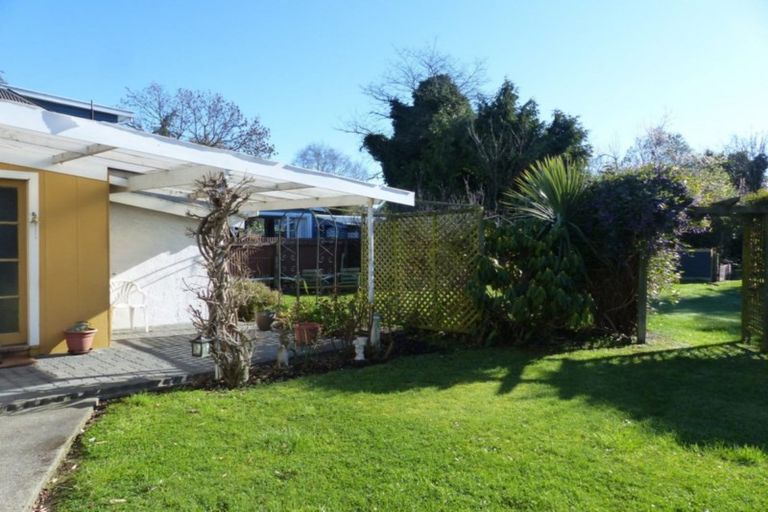 Photo of property in 28 Leonard Street, Waimate, 7924