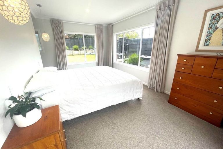 Photo of property in 29 Glenfern Road, Mellons Bay, Auckland, 2014