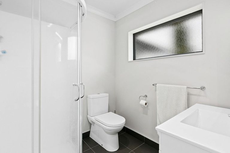 Photo of property in 57 Oteki Park Drive, Welcome Bay, Tauranga, 3112