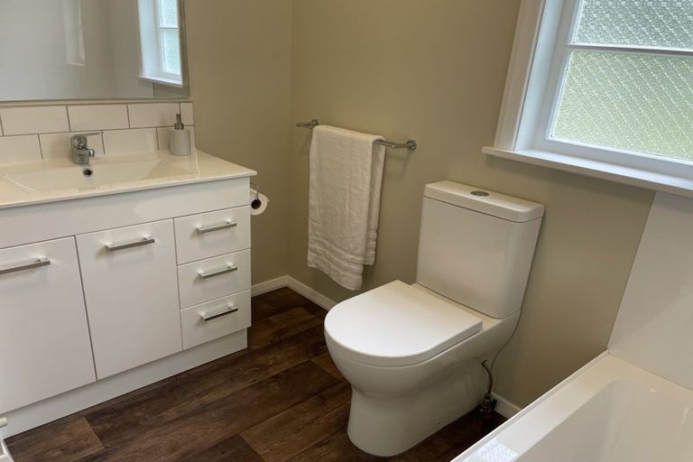 Photo of property in 3 Rowe Parade, Wainuiomata, Lower Hutt, 5014