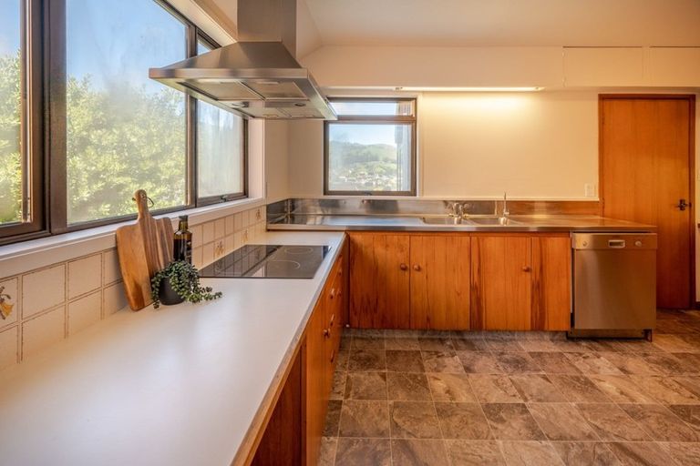 Photo of property in 19 Settlers Hill, Akaroa, 7520