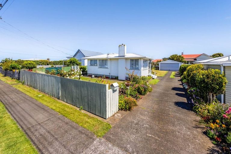 Photo of property in 132 Fairfield Road, Hawera, 4610