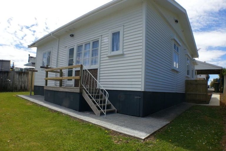 Photo of property in 5 West Coast Road, Glen Eden, Auckland, 0602