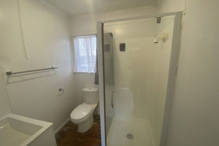 Photo of property in 3 Blanc Road, Silverdale, 0932