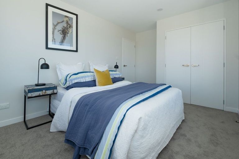 Photo of property in 133a Sunset Road, Totara Vale, Auckland, 0632