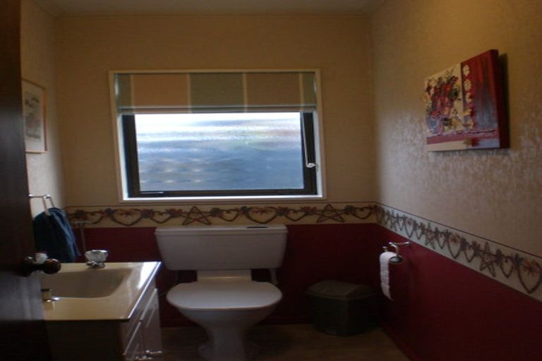 Photo of property in 9 Beechwood Close, Paraparaumu Beach, Paraparaumu, 5032