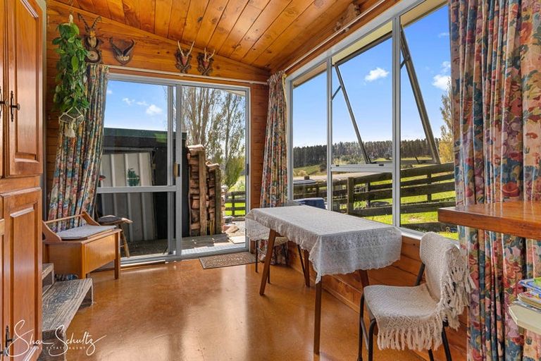 Photo of property in 2305 State Highway 12, Paparoa, 0571