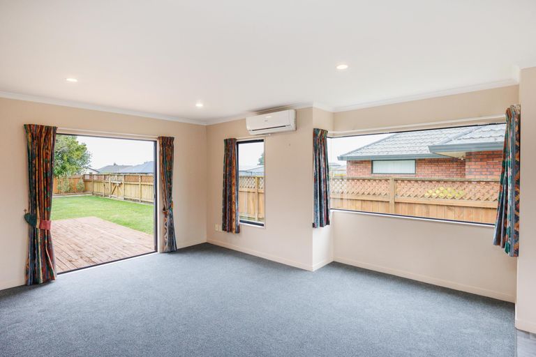 Photo of property in 27 Parnell Heights Drive, Kelvin Grove, Palmerston North, 4414