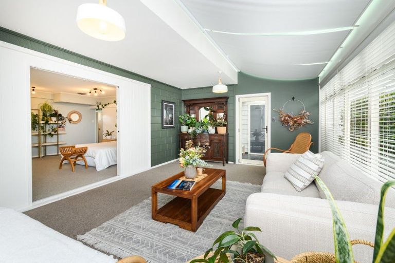 Photo of property in 10 Opawa Place, Terrace End, Palmerston North, 4410