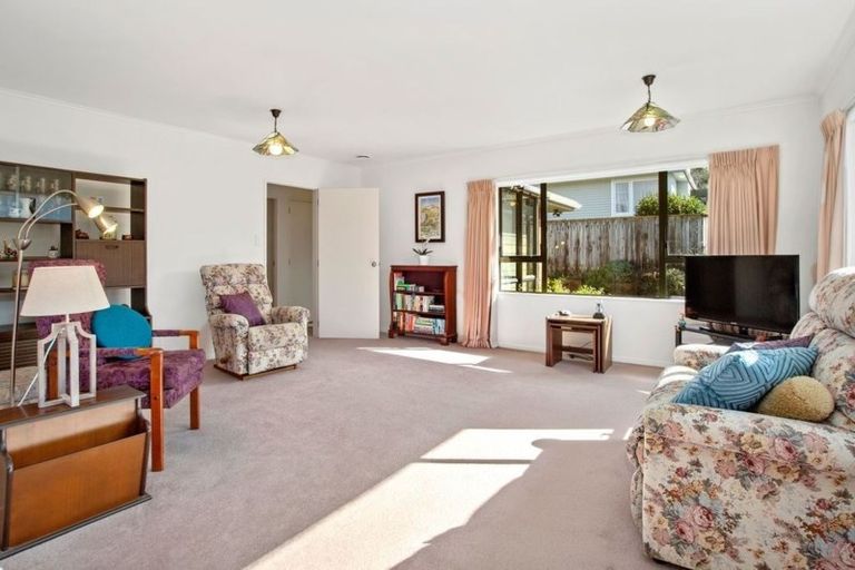 Photo of property in 334a Main Road, Tawa, Wellington, 5028