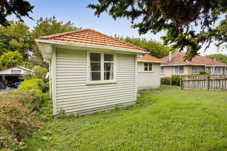 Photo of property in 5 Glenpark Avenue, Westown, New Plymouth, 4310
