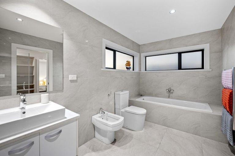 Photo of property in 5 Kingfisher Road, Silverdale, 0932